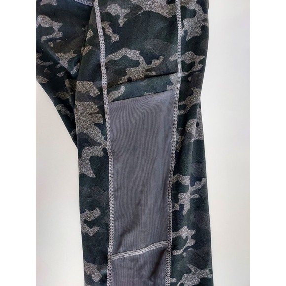 Fabletics Mid-Rise Gray Camouflage Powerhold Leggings W/Pockets Ladies Size S - Picture 7 of 9